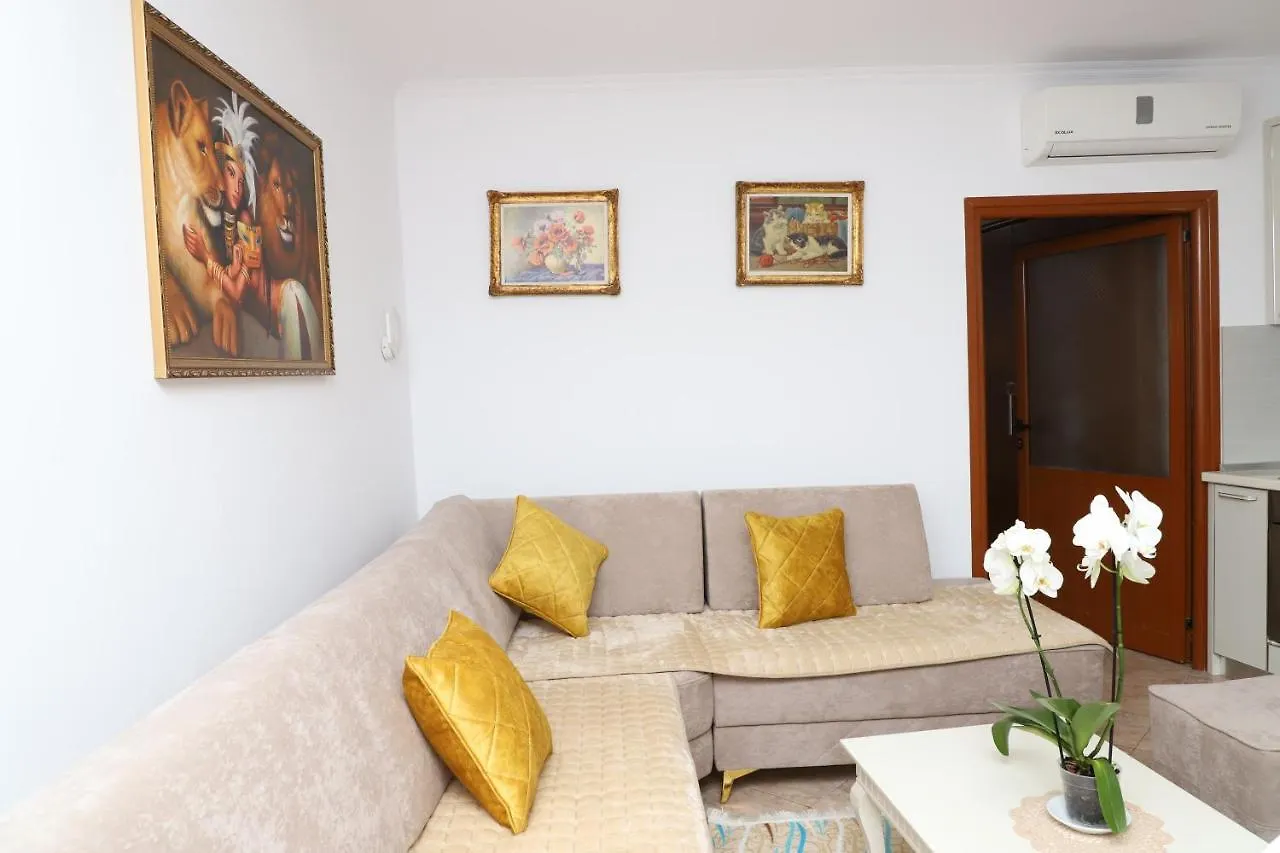 Downtown Apartment 2 Berat