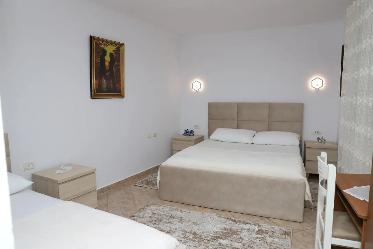 Downtown Apartment 2 Berat