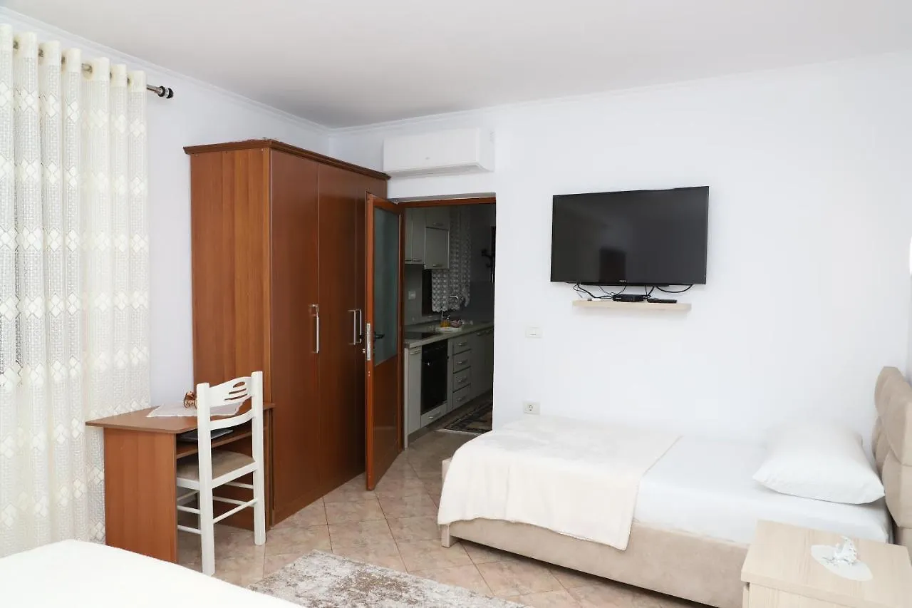 Downtown Apartment 2 Berat