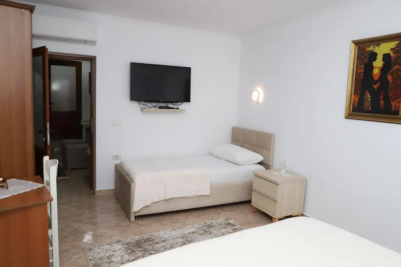 Downtown Apartment 2 Berat 0*,  Albanien
